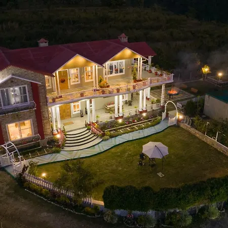 The Silver Oaks Cottage By Stayvista - 5Bhk With Mountain View & Pool Table-3